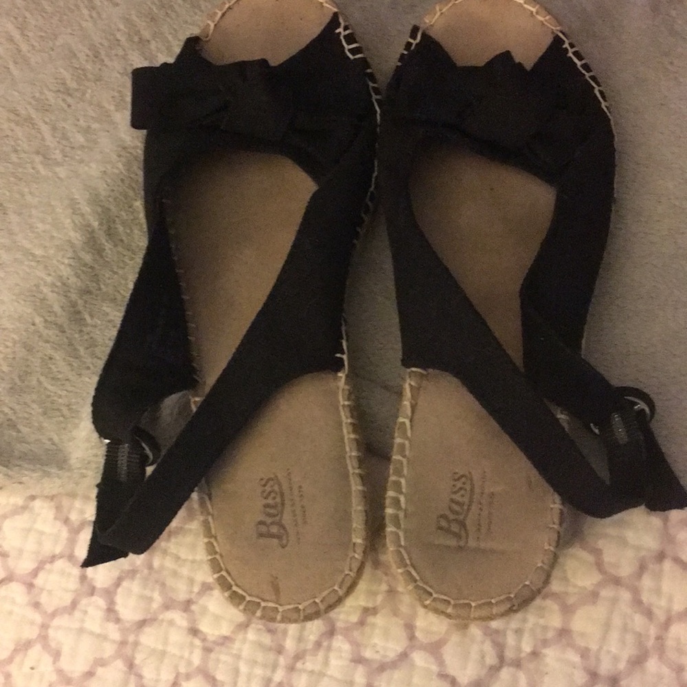 Bass size 10 open toed espadrille sandals.